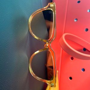 Ladies Blender polarized sunglasses peach color